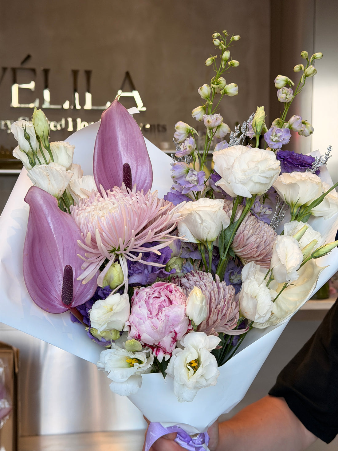 Velila-Lila Pearl Premium Bouquet