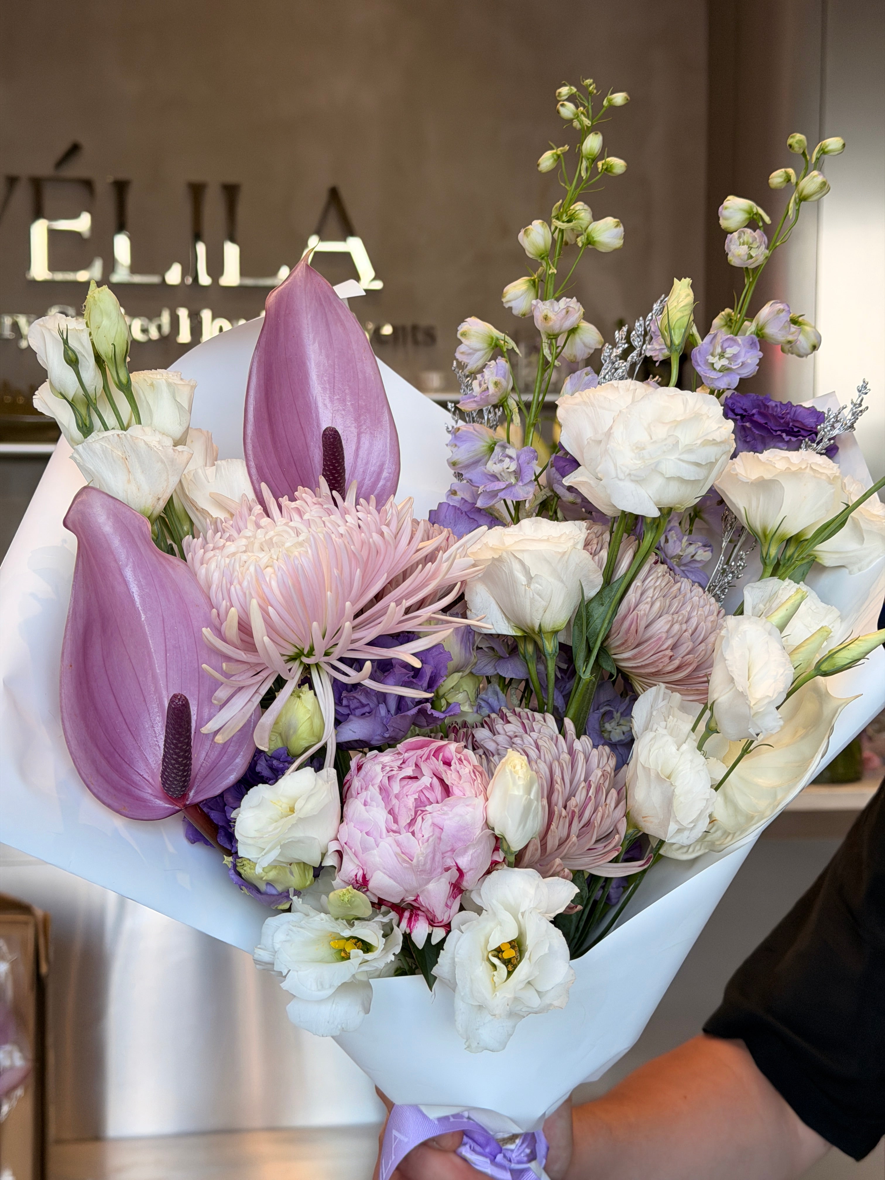 Velila-Lila Pearl Premium Bouquet